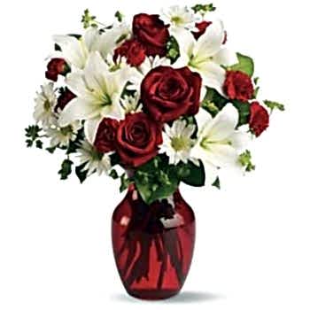 BUGÜNE ÖZEL Dev Vazoda Lilyum ve Gülün Uyumu